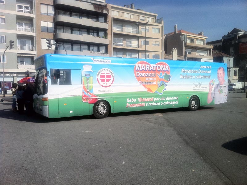 AUTOCARRO DA ROADSHOWBUS NO EVENTO DA DANACOL , MARATONA CONTRA O COLESTEROL, CIDADE DO PORTO