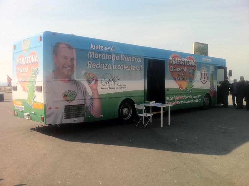 AUTOCARRO DA ROADSHOWBUS NO EVENTO DA DANACOL , MARATONA CONTRA O COLESTEROL, CIDADE DO PORTO