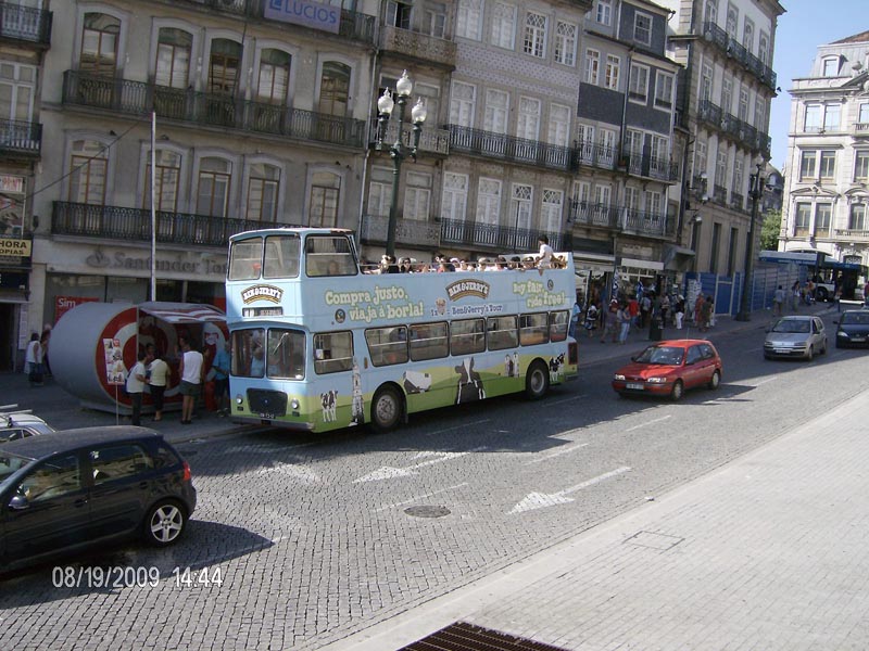 AUTOCARRO DA ROADSHOWBUS A SERVIÇO DA BEN & JERRY