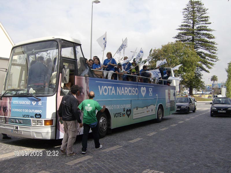 AUTOCARRO DESCAPOTAVEL DA ROADSHOWBUS CAMPANHA NARCISO MIRANDA MATOSINHOS