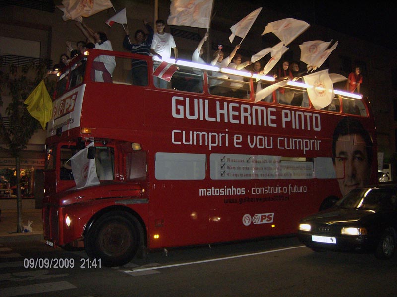 AUTOCARRO DESCAPOTAVEL DA ROADSHOWBUS , CAMPANHA GUILHERME PINTO , MATOSINHOS