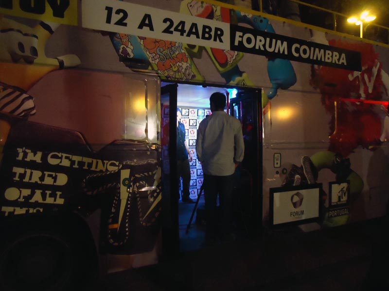 AUTOCARRO DESCAPOTAVEL DA ROADSHOWBUS NO EVENTO MTV TOY EM COIMBRA
